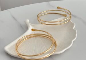 Brazalete Lina dorado